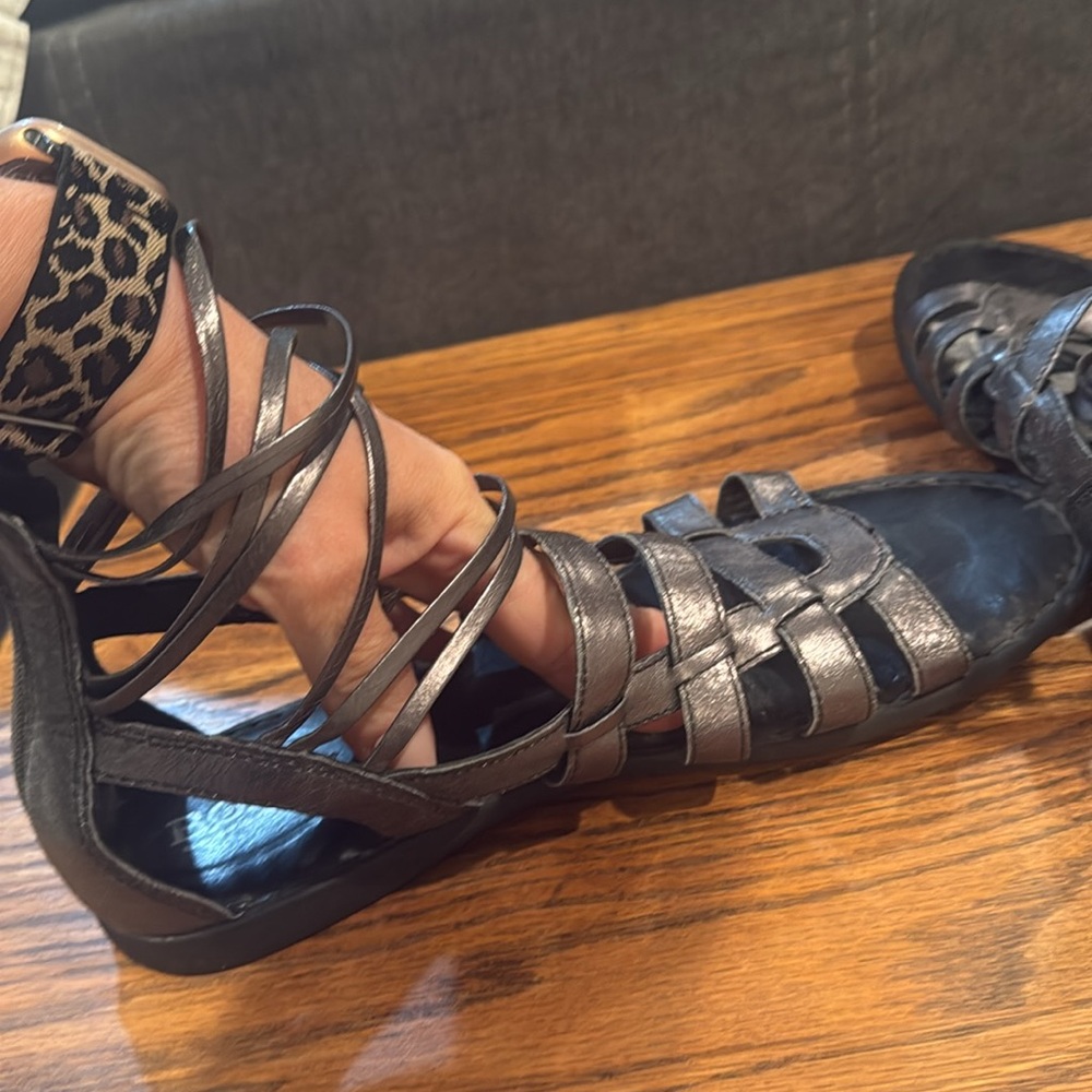 Born Sandals - Picture 4 of 4